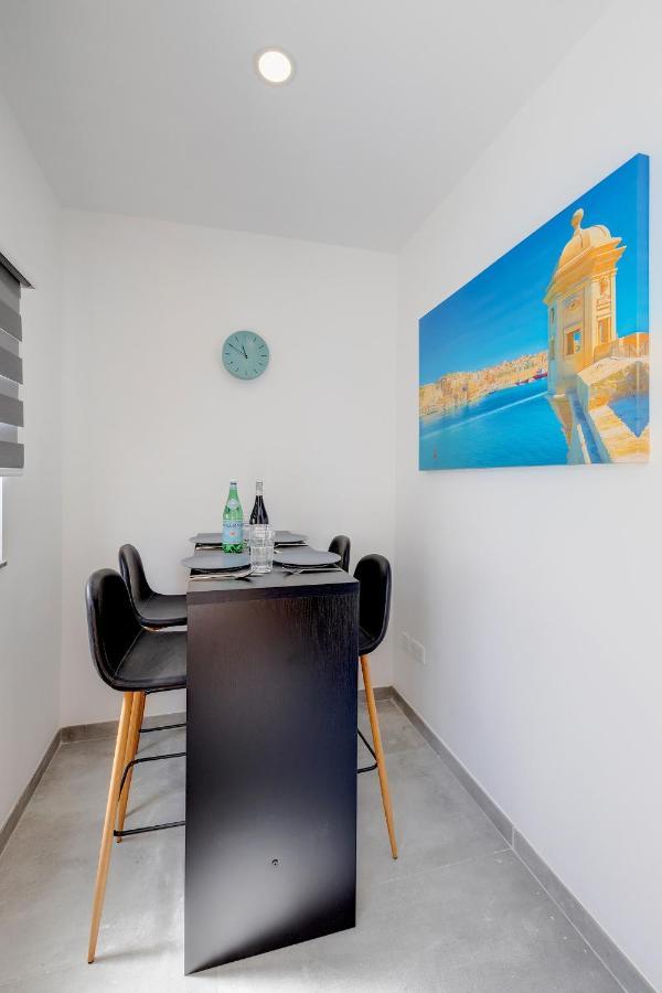 Perfect Location, Cosy 1Br Apartment Sliema Buitenkant foto